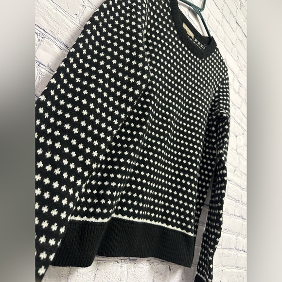 Lilla P Women’s Black And White Sweater Size Small - Picture 3 of 7